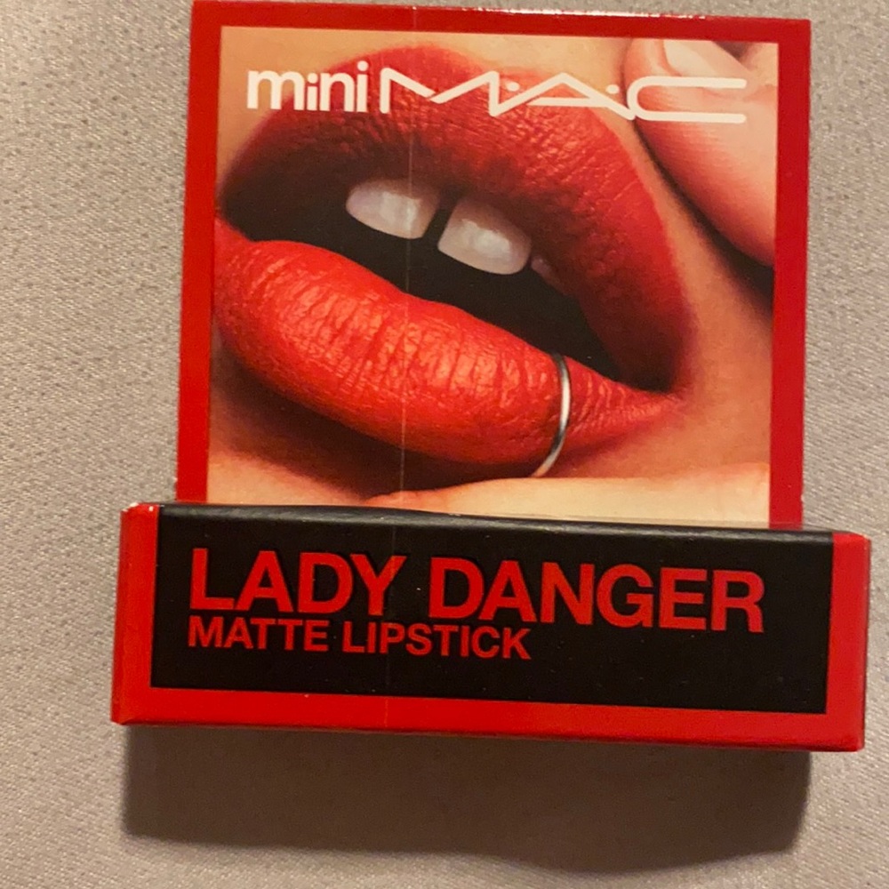MAC Mini Lipstick